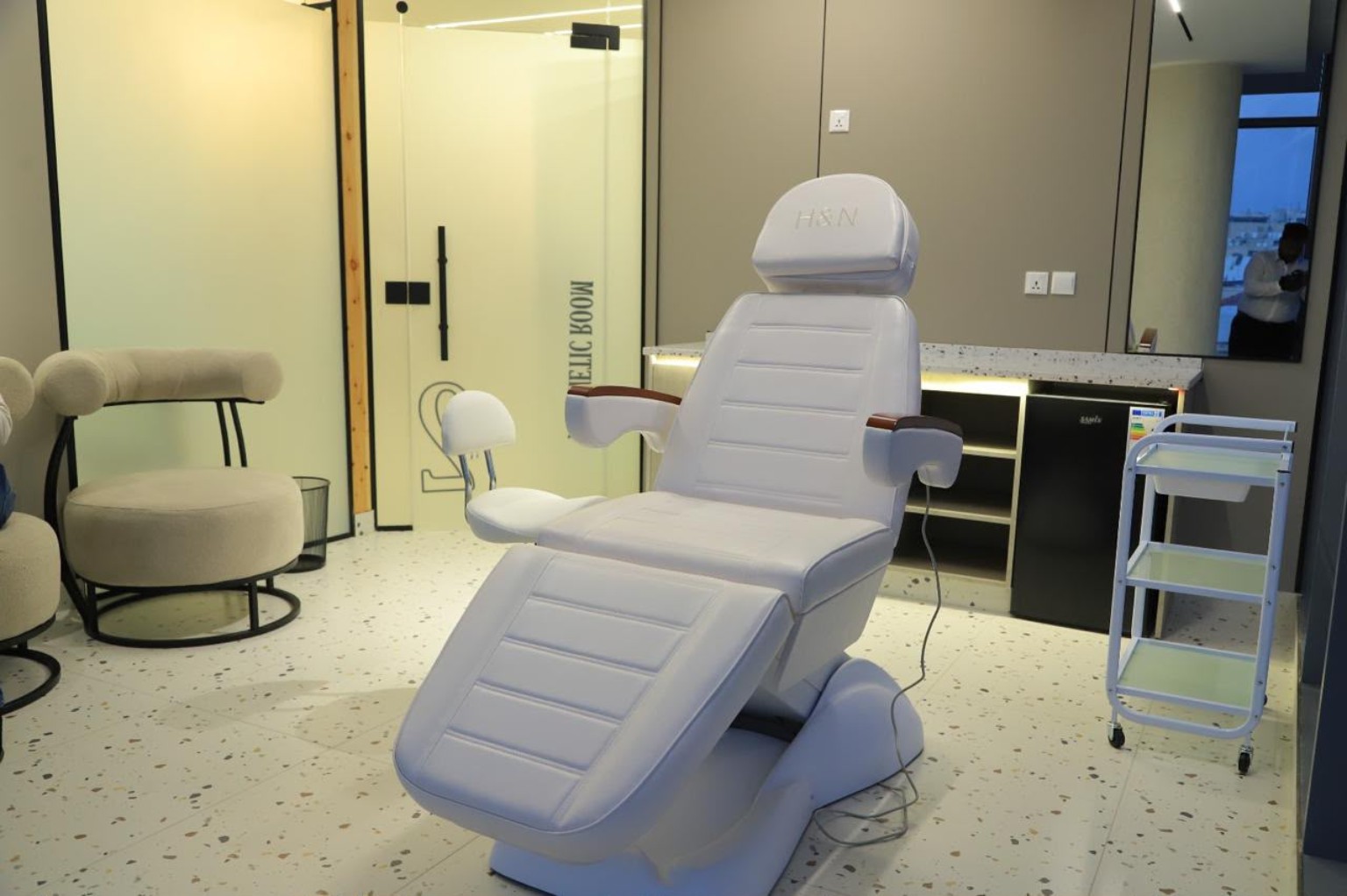 Aesthetic treatment room